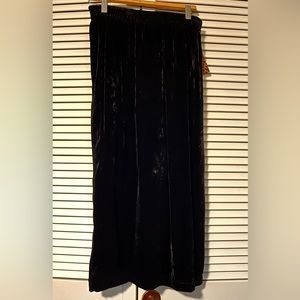 Velvet black pull on skirt size 2 extra small.  Catherine Bacon San Francisco
